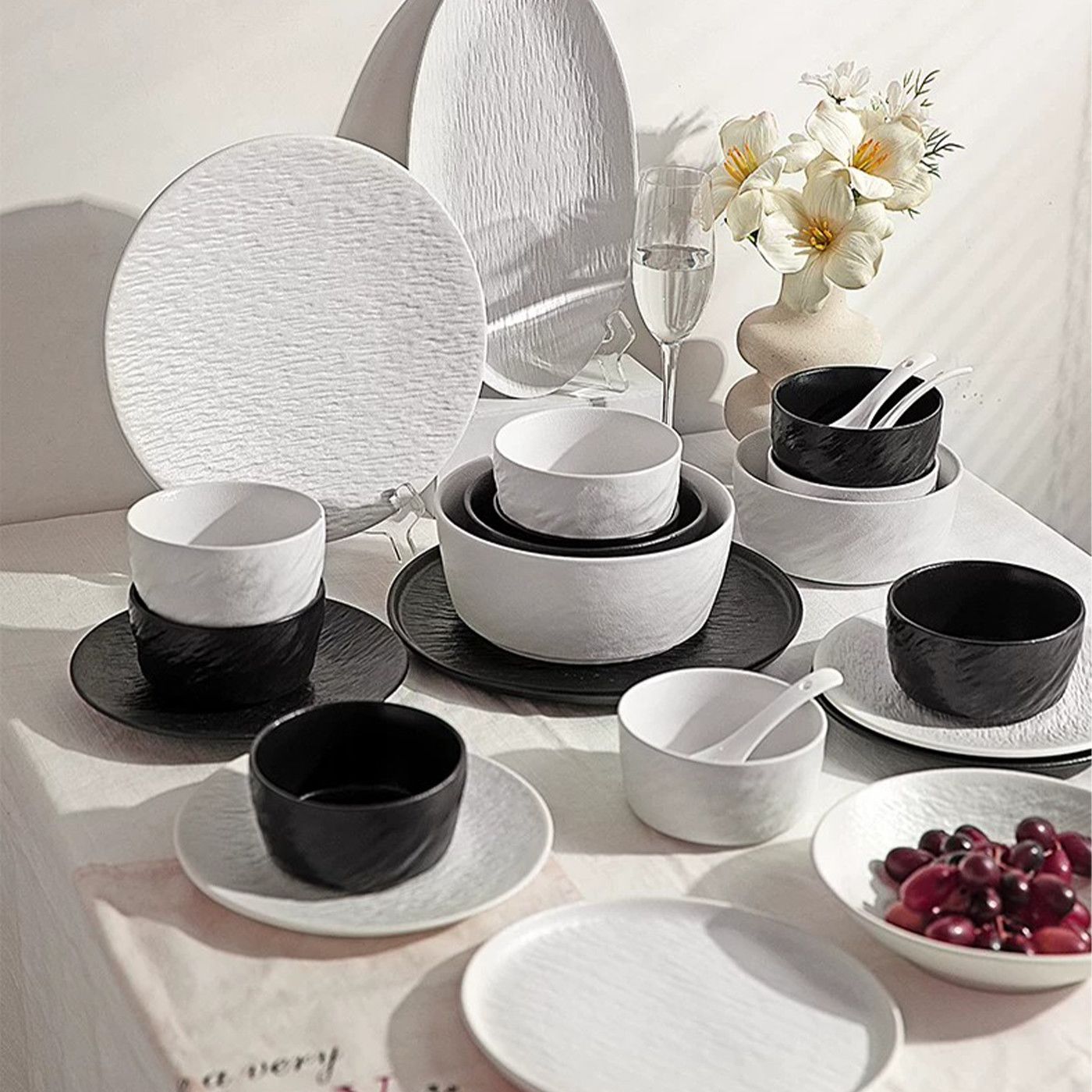 Cerelith dinnerware black and white color matching pro-luxury rock pattern dinnerware set