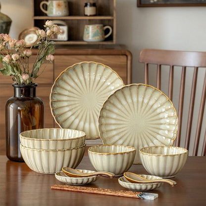 Cerelith Vintage Porcelain Dinnerware Sets Bowls, Plates, and Plates Set